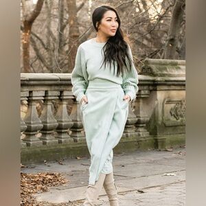 Ann Taylor mint green faux suede skirt since 2P